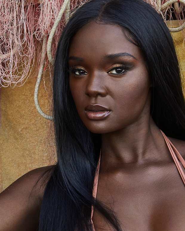 JM_SISWIM_DUCKIE_THOT_01_184_WM_HERO